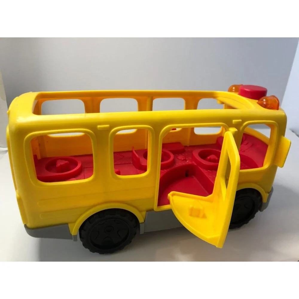 2016 Fisher Price Little People School Bus w/ 3 Figures,  Lights Sounds Working